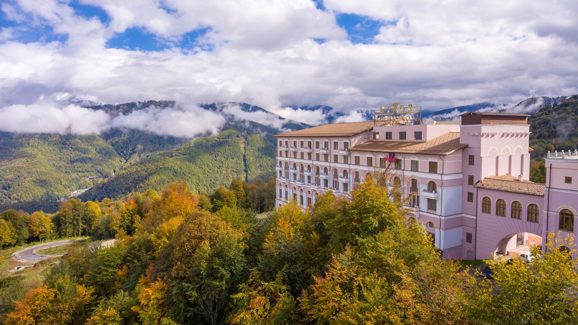 فندق ريكسوس كراسنايا بوليانا سوتشي المظهر الخارجي الصورة